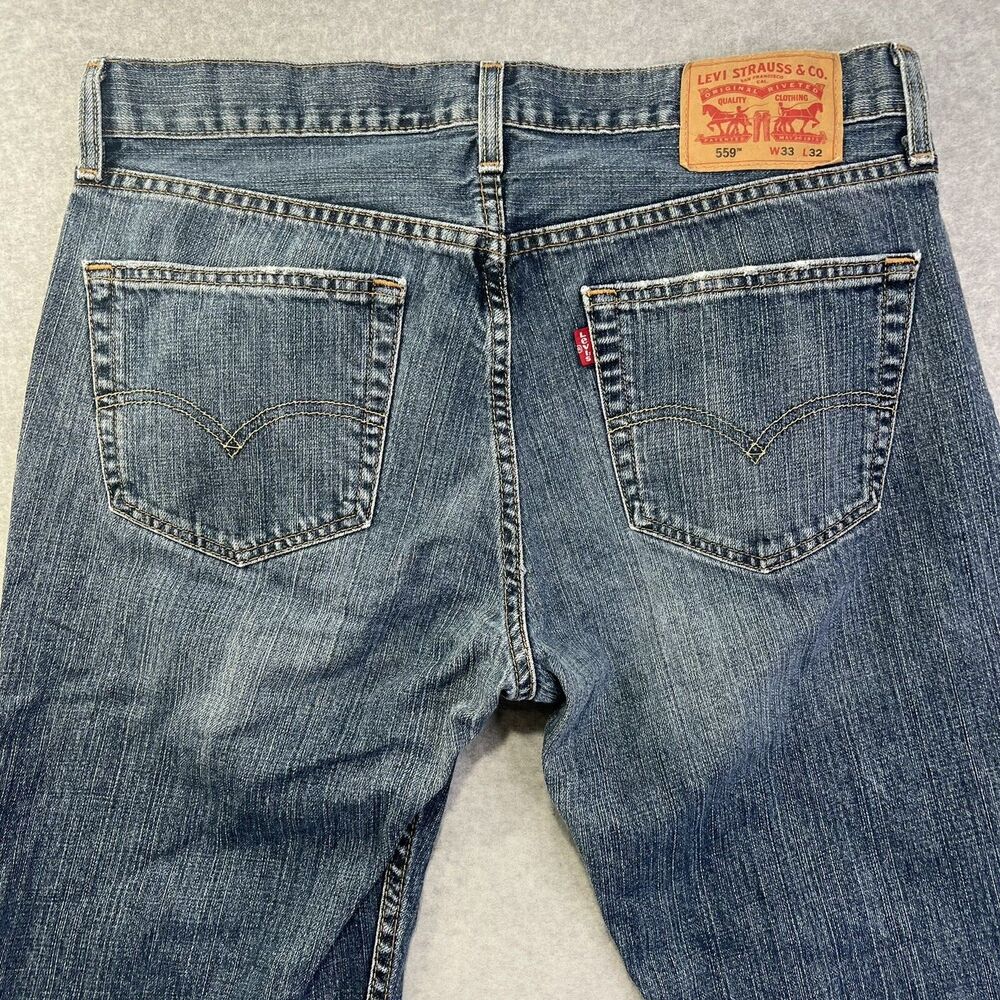 Levi's 559 Jeans Mens 33 Blue Straight Relaxed Fit Distressed Measures 33x31 - Picture 3 of 14